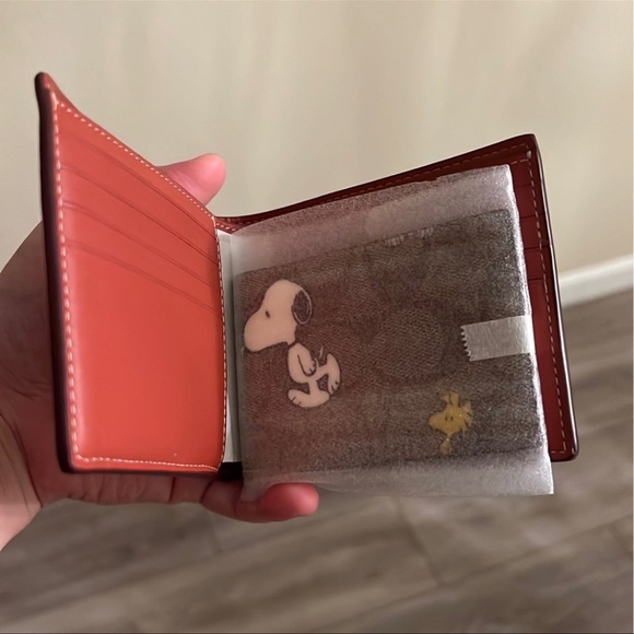 Coach X Peanuts 3 In 1 Wallet In Signature Canvas With Snoopy Woodstock - Picture 3 of 9